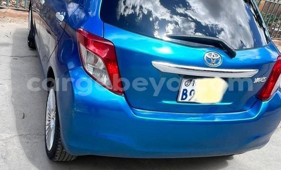 Acheter Occasion Voiture Toyota Yaris Bleu à Addis Ababa, Ethiopie Acheter Occasion Voiture Toyota Yaris Bleu à Addis Ababa, Ethiopie