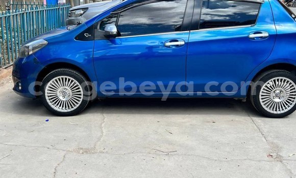 Acheter Occasion Voiture Toyota Yaris Bleu à Addis Ababa, Ethiopie Acheter Occasion Voiture Toyota Yaris Bleu à Addis Ababa, Ethiopie