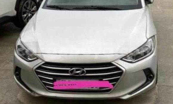 Acheter Occasion Voiture Hyundai Avante Blanc à Addis Ababa, Ethiopie Acheter Occasion Voiture Hyundai Avante Blanc à Addis Ababa, Ethiopie