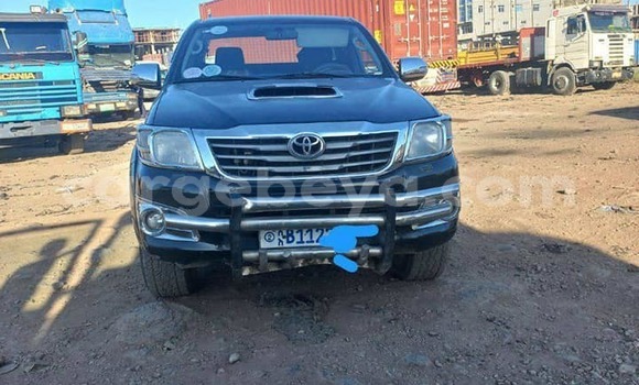 ይግዙ ያገለገለ Toyota Hilux ጥቁር መኪና በ አዲስ አበባ በ ኢትዮጵያ ይግዙ ያገለገለ Toyota Hilux ጥቁር መኪና በ አዲስ አበባ በ ኢትዮጵያ