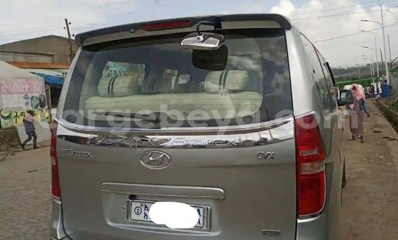 ይግዙ ያገለገለ Hyundai Starex ብር መኪና በ አዲስ አበባ በ ኢትዮጵያ ይግዙ ያገለገለ Hyundai Starex ብር መኪና በ አዲስ አበባ በ ኢትዮጵያ