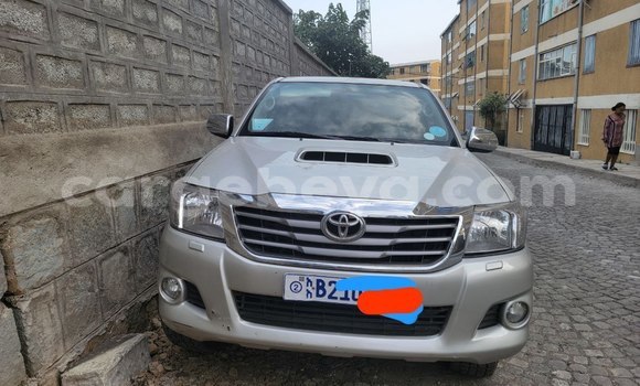 Buy Used Toyota Hilux Silver Car in Addis–Ababa in Ethiopia Buy Used Toyota Hilux Silver Car in Addis–Ababa in Ethiopia