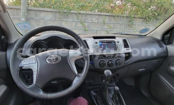 Buy Used Toyota Hilux Silver Car in Addis–Ababa in Ethiopia Buy Used Toyota Hilux Silver Car in Addis–Ababa in Ethiopia
