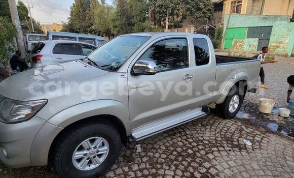 Buy Used Toyota Hilux Silver Car in Addis–Ababa in Ethiopia Buy Used Toyota Hilux Silver Car in Addis–Ababa in Ethiopia