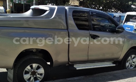 Buy Used Toyota Hiluxe Revo Silver Car in Addis–Ababa in Ethiopia Buy Used Toyota Hiluxe Revo Silver Car in Addis–Ababa in Ethiopia