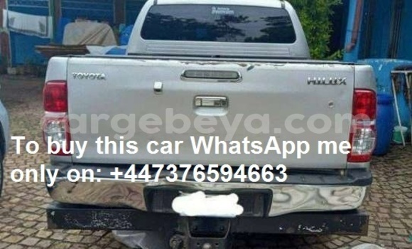 ይግዙ ያገለገለ Toyota Hilux ብር መኪና በ አዲስ አበባ በ ኢትዮጵያ ይግዙ ያገለገለ Toyota Hilux ብር መኪና በ አዲስ አበባ በ ኢትዮጵያ