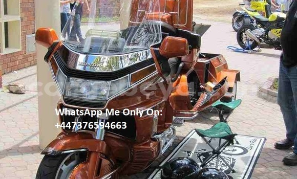 ይግዙ ያገለገለ Honda GOLD WING ቀይ ሞተር በ አዲስ አበባ በ ኢትዮጵያ ይግዙ ያገለገለ Honda GOLD WING ቀይ ሞተር በ አዲስ አበባ በ ኢትዮጵያ