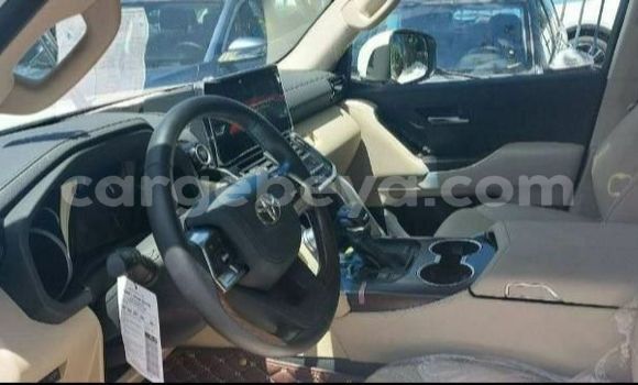 Buy Used Toyota Land Cruiser White Car in Addis–Ababa in Ethiopia Buy Used Toyota Land Cruiser White Car in Addis–Ababa in Ethiopia