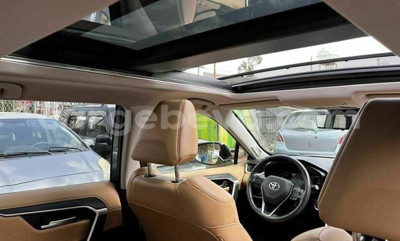 Buy Used Volkswagen EuroVan Silver Car in Addis–Ababa in Ethiopia Buy Used Volkswagen EuroVan Silver Car in Addis–Ababa in Ethiopia