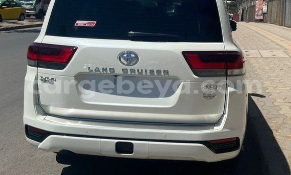 Acheter Occasion Voiture Toyota Land Cruiser Blanc à Addis Ababa, Ethiopie