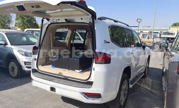 Buy Used Toyota Land Cruiser White Car in Addis–Ababa in Ethiopia Buy Used Toyota Land Cruiser White Car in Addis–Ababa in Ethiopia