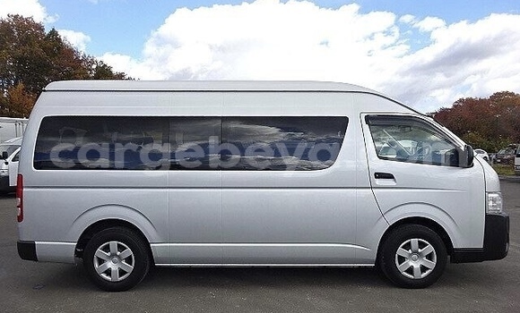 Buy Used Toyota Hiace Silver Car in Adet in Amhara Buy Used Toyota Hiace Silver Car in Adet in Amhara