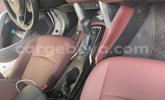 Acheter Occasion Voiture Toyota Corolla Cross Beige à Addis Ababa, Ethiopie Acheter Occasion Voiture Toyota Corolla Cross Beige à Addis Ababa, Ethiopie