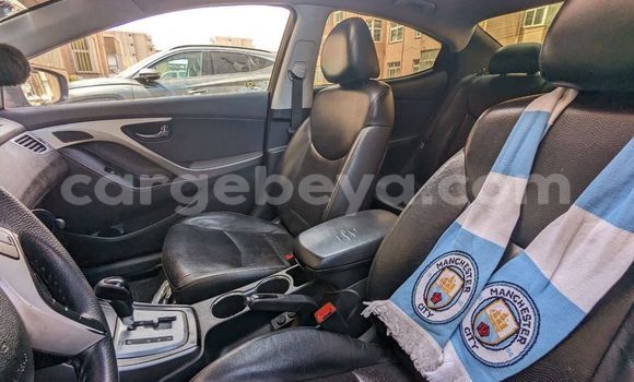 ይግዙ ያገለገለ Hyundai Avante Beige መኪና በ አዲስ አበባ በ ኢትዮጵያ ይግዙ ያገለገለ Hyundai Avante Beige መኪና በ አዲስ አበባ በ ኢትዮጵያ