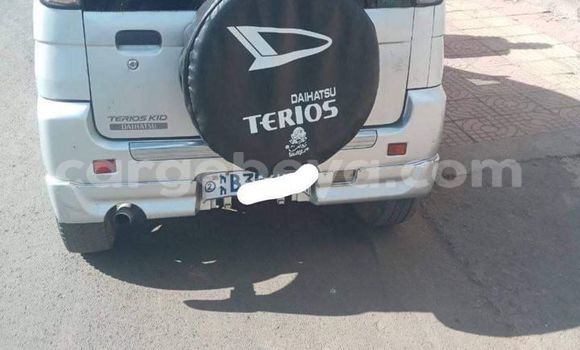 ይግዙ ያገለገለ Daihatsu Terios ብር መኪና በ አዲስ አበባ በ ኢትዮጵያ ይግዙ ያገለገለ Daihatsu Terios ብር መኪና በ አዲስ አበባ በ ኢትዮጵያ