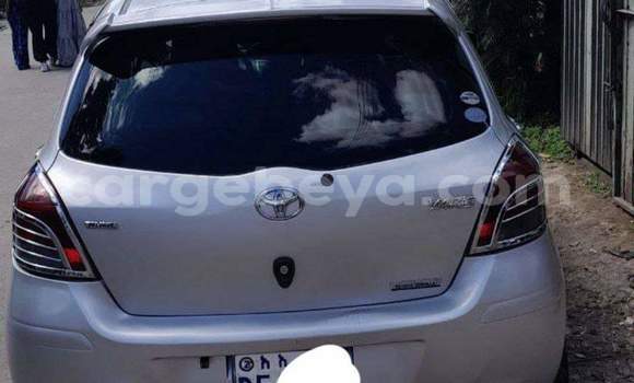 ይግዙ ያገለገለ Toyota Yaris ብር መኪና በ አዲስ አበባ በ ኢትዮጵያ ይግዙ ያገለገለ Toyota Yaris ብር መኪና በ አዲስ አበባ በ ኢትዮጵያ