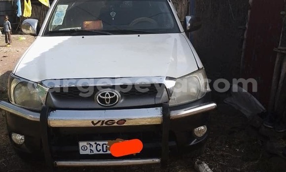 ይግዙ ያገለገለ Toyota Hilux ነጭ መኪና በ አዲስ አበባ በ ኢትዮጵያ ይግዙ ያገለገለ Toyota Hilux ነጭ መኪና በ አዲስ አበባ በ ኢትዮጵያ