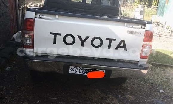 ይግዙ ያገለገለ Toyota Hilux ነጭ መኪና በ አዲስ አበባ በ ኢትዮጵያ ይግዙ ያገለገለ Toyota Hilux ነጭ መኪና በ አዲስ አበባ በ ኢትዮጵያ