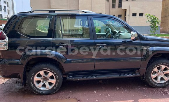 Acheter Occasion Voiture Toyota Land Cruiser Prado Noir à Addis Ababa, Ethiopie Acheter Occasion Voiture Toyota Land Cruiser Prado Noir à Addis Ababa, Ethiopie