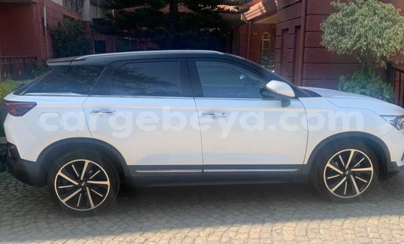 Acheter Occasion Voiture FAW Besturn B70 Blanc à Addis Ababa, Ethiopie Acheter Occasion Voiture FAW Besturn B70 Blanc à Addis Ababa, Ethiopie