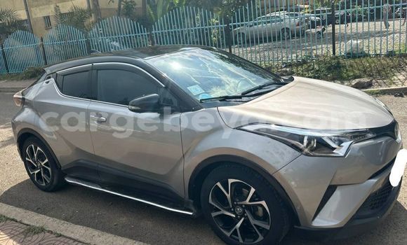 Acheter Occasion Voiture Toyota C-HR Gris à Addis Ababa, Ethiopie Acheter Occasion Voiture Toyota C-HR Gris à Addis Ababa, Ethiopie