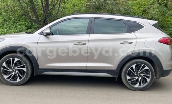 Acheter Occasion Voiture Hyundai Tucson Gris à Addis Ababa, Ethiopie Acheter Occasion Voiture Hyundai Tucson Gris à Addis Ababa, Ethiopie