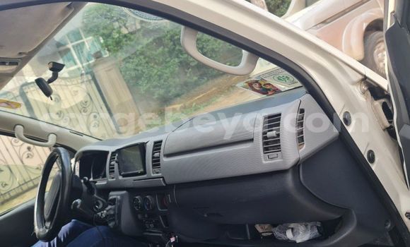 Acheter Occasion Voiture Toyota Hiace Blanc à Addis Ababa, Ethiopie Acheter Occasion Voiture Toyota Hiace Blanc à Addis Ababa, Ethiopie