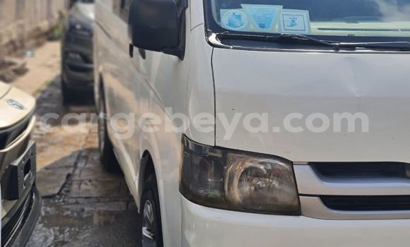 Acheter Occasion Voiture Toyota Hiace Blanc à Addis Ababa, Ethiopie Acheter Occasion Voiture Toyota Hiace Blanc à Addis Ababa, Ethiopie