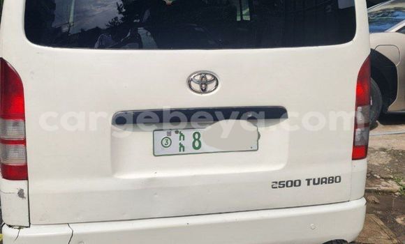 Acheter Occasion Voiture Toyota Hiace Blanc à Addis Ababa, Ethiopie Acheter Occasion Voiture Toyota Hiace Blanc à Addis Ababa, Ethiopie