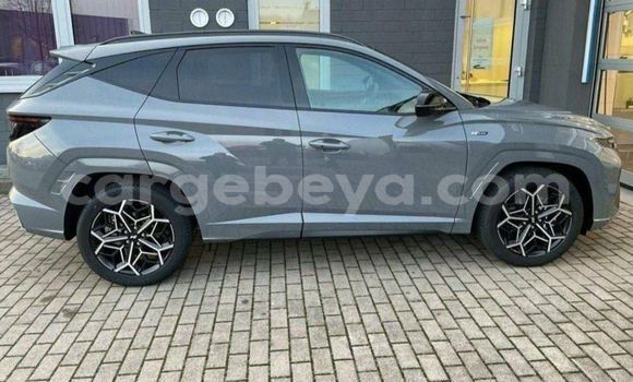 ይግዙ አዲስ Hyundai Tucson Beige መኪና በ አዲስ አበባ በ ኢትዮጵያ ይግዙ አዲስ Hyundai Tucson Beige መኪና በ አዲስ አበባ በ ኢትዮጵያ