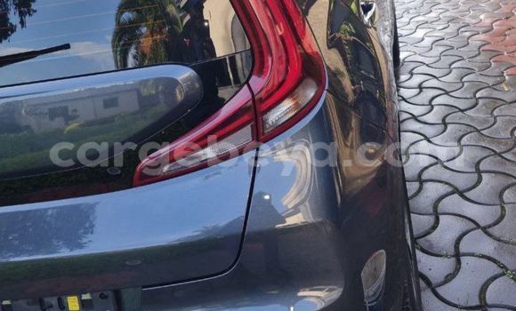 Acheter Neuf Voiture Kia Soul Beige à Addis Ababa, Ethiopie Acheter Neuf Voiture Kia Soul Beige à Addis Ababa, Ethiopie