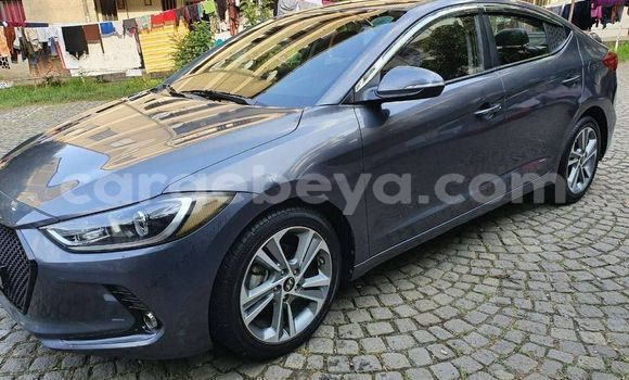 Acheter Occasion Voiture Hyundai Avante Beige à Addis Ababa, Ethiopie Acheter Occasion Voiture Hyundai Avante Beige à Addis Ababa, Ethiopie