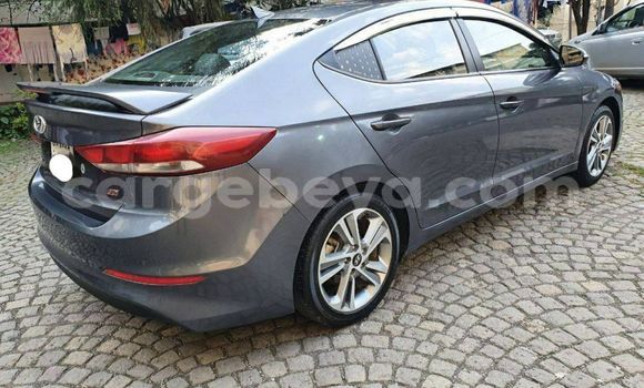 Acheter Occasion Voiture Hyundai Avante Beige à Addis Ababa, Ethiopie Acheter Occasion Voiture Hyundai Avante Beige à Addis Ababa, Ethiopie