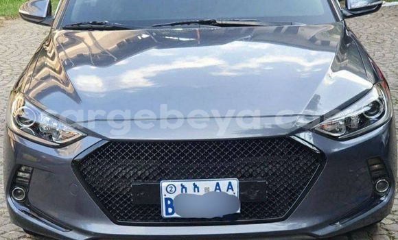 Acheter Occasion Voiture Hyundai Avante Beige à Addis Ababa, Ethiopie Acheter Occasion Voiture Hyundai Avante Beige à Addis Ababa, Ethiopie