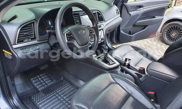 Acheter Occasion Voiture Hyundai Avante Beige à Addis Ababa, Ethiopie Acheter Occasion Voiture Hyundai Avante Beige à Addis Ababa, Ethiopie