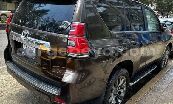 Acheter Occasion Voiture Toyota Land Cruiser Prado Noir à Addis Ababa, Ethiopie Acheter Occasion Voiture Toyota Land Cruiser Prado Noir à Addis Ababa, Ethiopie