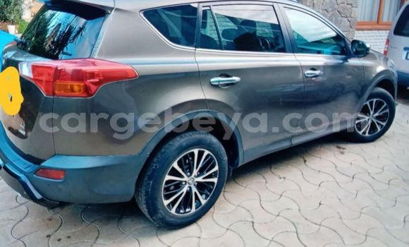 Acheter Occasion Voiture Toyota RAV4 Beige à Addis Ababa, Ethiopie Acheter Occasion Voiture Toyota RAV4 Beige à Addis Ababa, Ethiopie