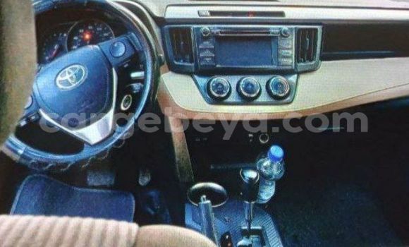 Acheter Occasion Voiture Toyota RAV4 Beige à Addis Ababa, Ethiopie Acheter Occasion Voiture Toyota RAV4 Beige à Addis Ababa, Ethiopie