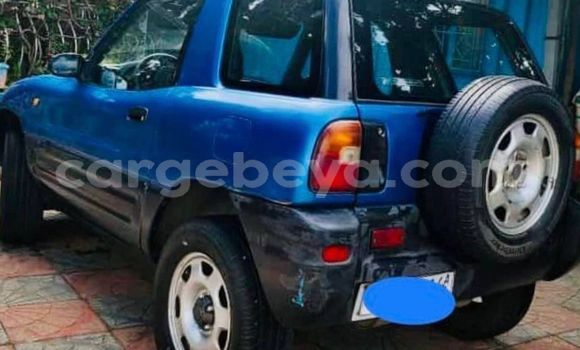 Acheter Occasion Voiture Toyota RAV4 Bleu à Addis Ababa, Ethiopie Acheter Occasion Voiture Toyota RAV4 Bleu à Addis Ababa, Ethiopie