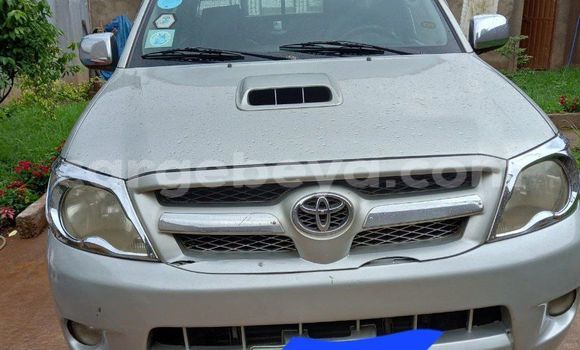 Buy Used Toyota Hilux Silver Car in Addis–Ababa in Ethiopia Buy Used Toyota Hilux Silver Car in Addis–Ababa in Ethiopia