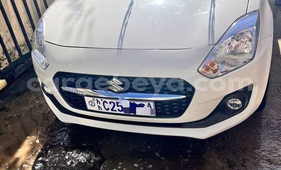 Buy Used Suzuki Swift White Car in Addis–Ababa in Ethiopia