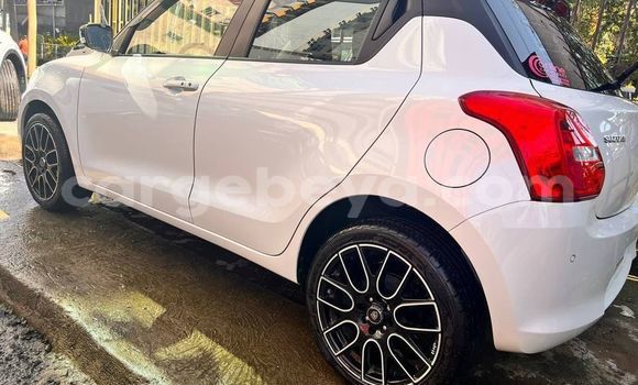 ይግዙ ያገለገለ Suzuki Swift ነጭ መኪና በ አዲስ አበባ በ ኢትዮጵያ ይግዙ ያገለገለ Suzuki Swift ነጭ መኪና በ አዲስ አበባ በ ኢትዮጵያ