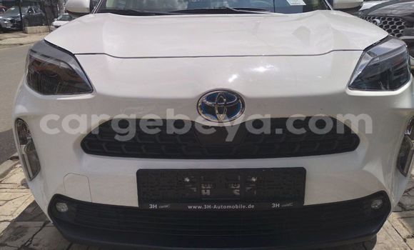 Buy New Toyota Yaris White Car in Addis–Ababa in Ethiopia Buy New Toyota Yaris White Car in Addis–Ababa in Ethiopia