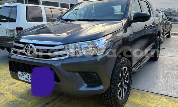 Buy Used Toyota Hilux White Car in Addis–Ababa in Ethiopia Buy Used Toyota Hilux White Car in Addis–Ababa in Ethiopia