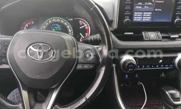 Oofamaa Toyota RAV4 Other Makiinaa iti Addis–Ababa keessatti Ethiopia keessatti Oofamaa Toyota RAV4 Other Makiinaa iti Addis–Ababa keessatti Ethiopia keessatti