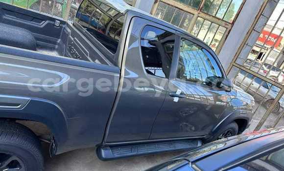 Oofamaa Toyota Hilux Other Makiinaa iti Addis–Ababa keessatti Ethiopia keessatti Oofamaa Toyota Hilux Other Makiinaa iti Addis–Ababa keessatti Ethiopia keessatti