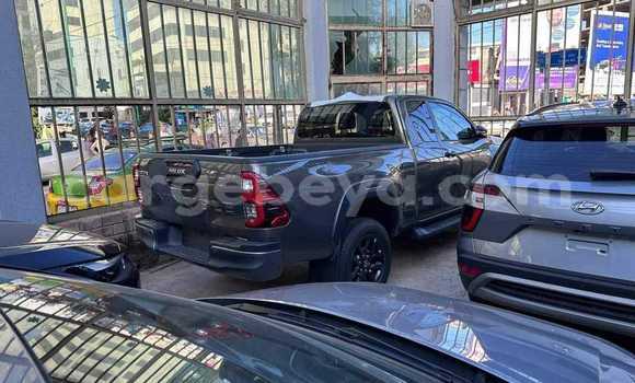 Oofamaa Toyota Hilux Other Makiinaa iti Addis–Ababa keessatti Ethiopia keessatti Oofamaa Toyota Hilux Other Makiinaa iti Addis–Ababa keessatti Ethiopia keessatti