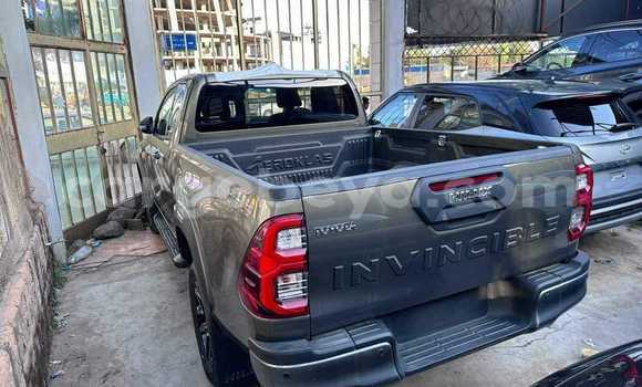 Oofamaa Toyota Hilux Other Makiinaa iti Addis–Ababa keessatti Ethiopia keessatti Oofamaa Toyota Hilux Other Makiinaa iti Addis–Ababa keessatti Ethiopia keessatti