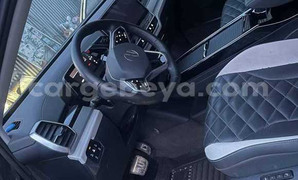 Oofamaa Volkswagen Caddy Black Makiinaa iti Addis–Ababa keessatti Ethiopia keessatti Oofamaa Volkswagen Caddy Black Makiinaa iti Addis–Ababa keessatti Ethiopia keessatti