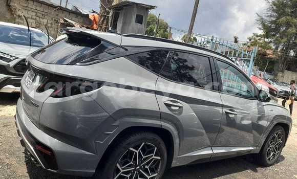 Oofamaa Hyundai Tucson Other Makiinaa iti Addis–Ababa keessatti Ethiopia keessatti Oofamaa Hyundai Tucson Other Makiinaa iti Addis–Ababa keessatti Ethiopia keessatti